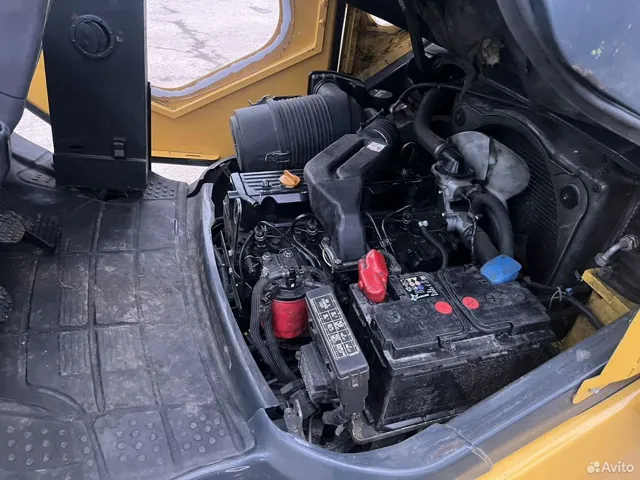 Komatsu FD25C-17 фото 9